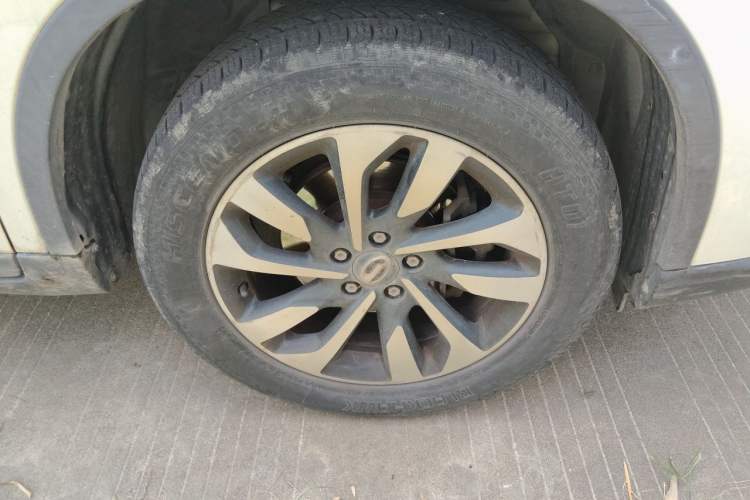 Used GAC Trumpchi GS4 2018 235T Automatic Two-Wheel Drive Elite Edition Right Front Wheel Hub
