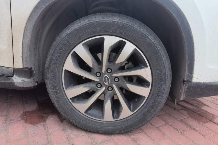 Used GAC Trumpchi GS4 2018 235T Automatic Two-Wheel Drive Elite Edition Right Front Wheel Hub