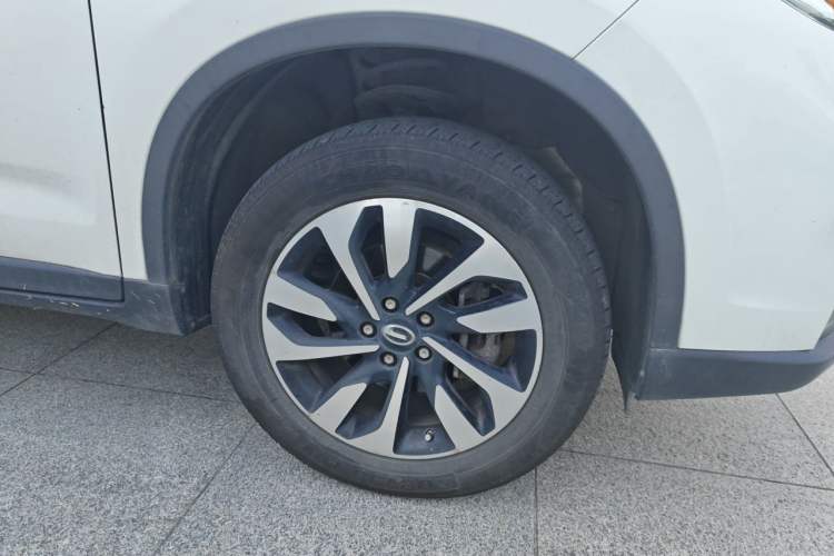Used GAC Trumpchi GS4 2018 235T Automatic Two-Wheel Drive Elite Edition Right Front Wheel Hub