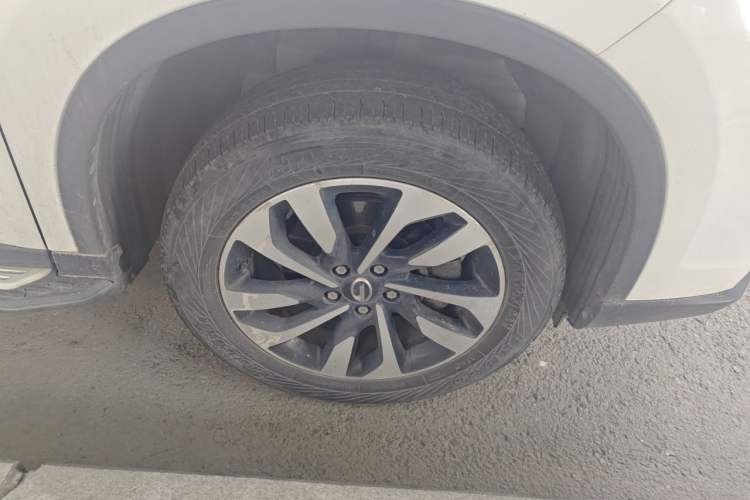 Used GAC Trumpchi GS4 2018 235T Automatic Two-Wheel Drive Elite Edition Right Front Wheel Hub