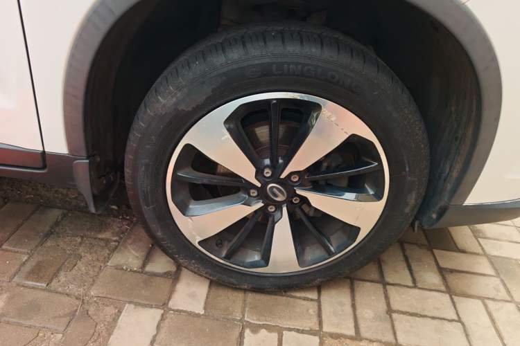 Used GAC Trumpchi GS4 2018 235T Automatic Two-Wheel-Drive Supreme Edition Right Front Wheel Hub