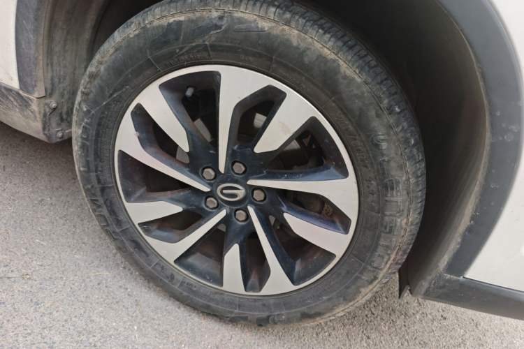 Used GAC Trumpchi GS4 2018 235T Automatic Two-Wheel Drive Elite Edition Right Front Wheel Hub