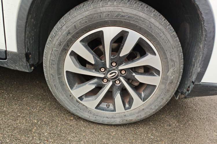 Used GAC Trumpchi GS4 2018 200T G-DCT Two-Wheel Drive Elite Edition Right Front Wheel Hub