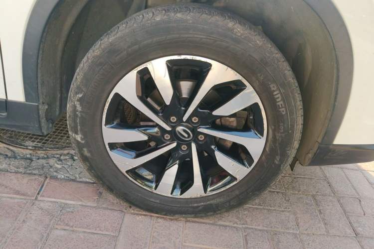 Used GAC Trumpchi GS4 2018 200T G-DCT Two-Wheel Drive Elite Edition Right Front Wheel Hub