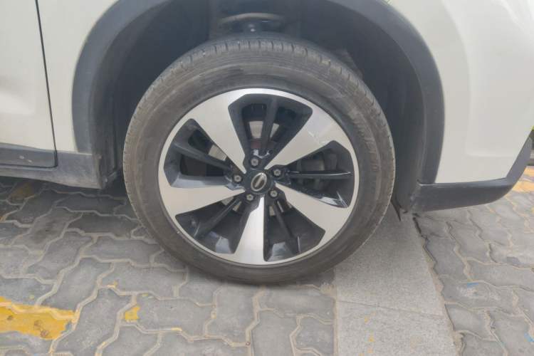 Used GAC Trumpchi GS4 2018 235T Automatic Two-Wheel Drive Luxury Smart Connectivity Version Right Front Wheel Hub