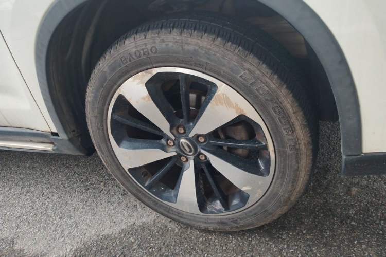 Used GAC Trumpchi GS4 2018 235T Automatic Two-Wheel Drive Luxury Smart Connectivity Millionth Anniversary Edition Right Front Wheel Hub