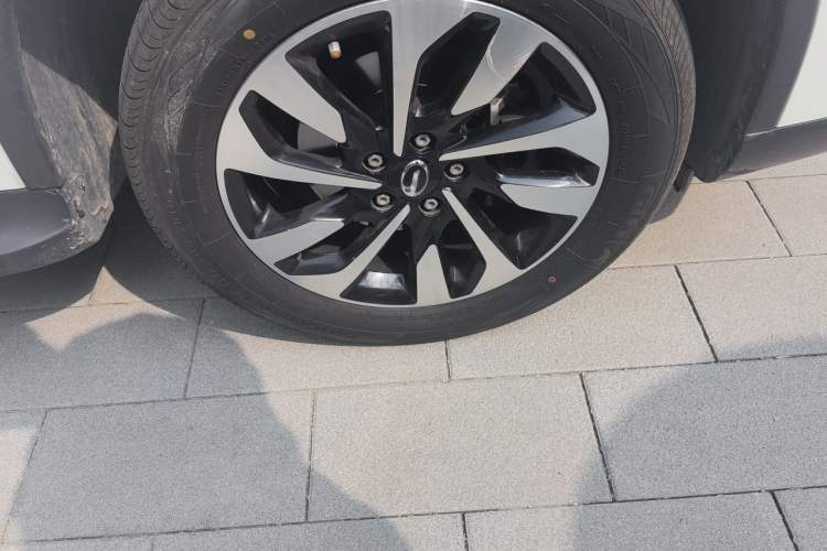 Used GAC Trumpchi GS4 2018 235T Automatic Two-Wheel Drive Elite Millionth Anniversary Edition Right Front Wheel Hub