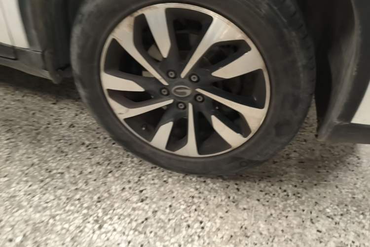 Used GAC Trumpchi GS4 2018 200T Manual Two-Wheel Drive Elite Edition Right Front Wheel Hub