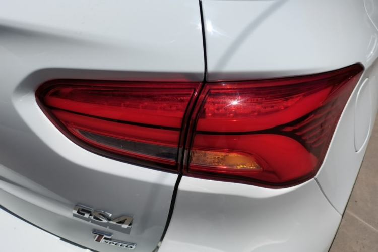 Used GAC Trumpchi GS4 2018 200T G-DCT Two-Wheel Drive Elite Edition Right Rear Taillight