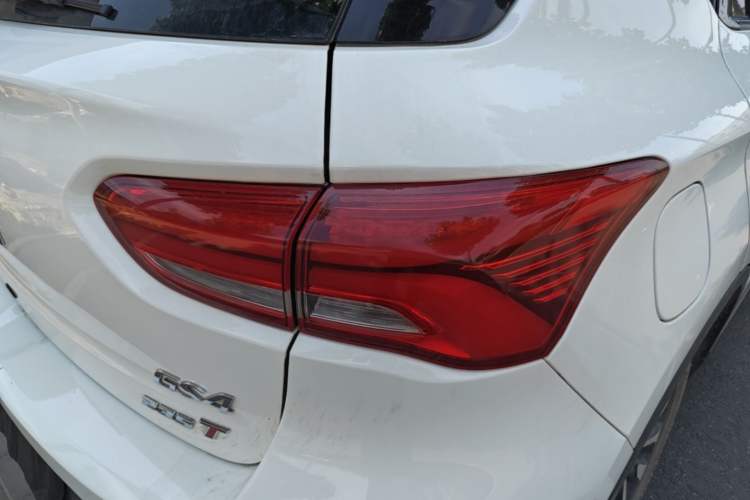 Used GAC Trumpchi GS4 2018 235T Automatic Two-Wheel Drive Elite Edition Right Rear Taillight