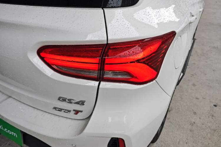 Used GAC Trumpchi GS4 2018 235T Automatic Two-Wheel Drive Luxury Smart Connectivity Millionth Anniversary Edition Right Rear Taillight