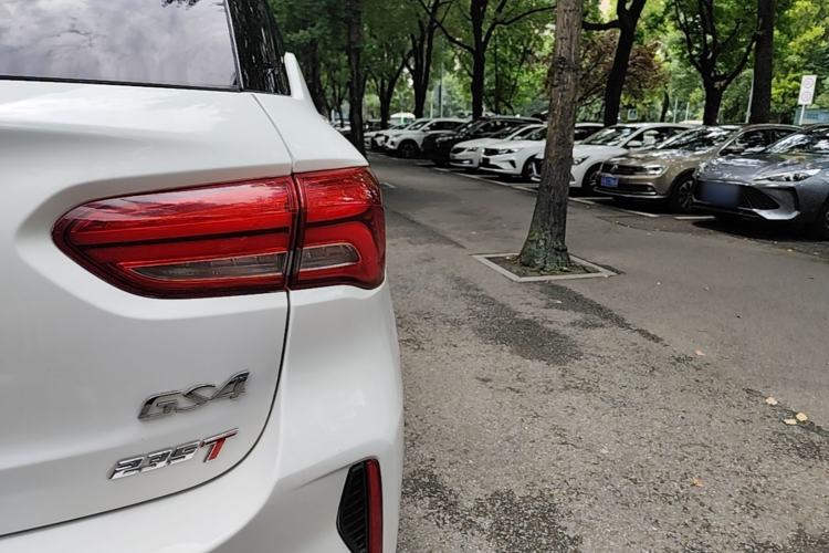 Used GAC Trumpchi GS4 2018 235T Automatic Two-Wheel Drive Luxury Smart Connectivity Version Right Rear Taillight