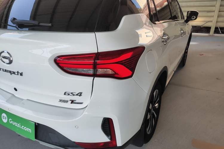 Used GAC Trumpchi GS4 2018 200T G-DCT Two-Wheel Drive Comfort Edition Right Rear Taillight