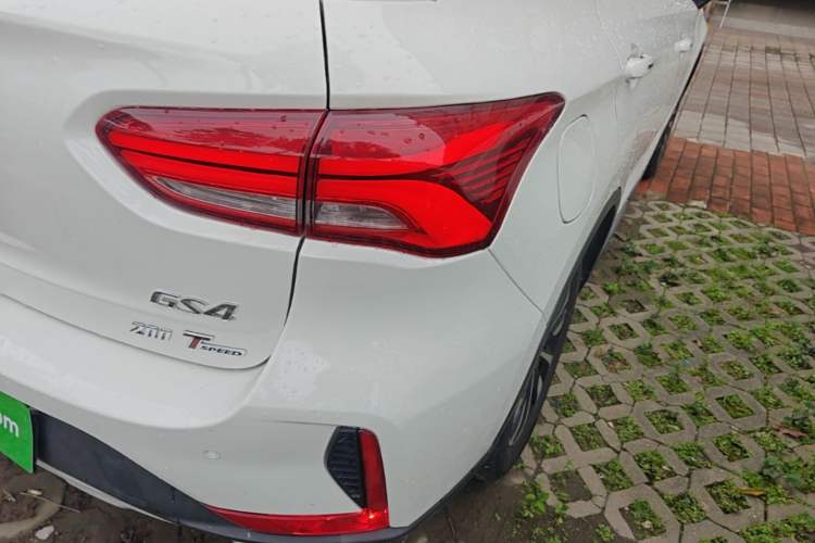 Used GAC Trumpchi GS4 2018 200T G-DCT Two-Wheel Drive Elite Edition Right Rear Taillight