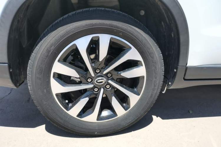 Used GAC Trumpchi GS4 2018 200T G-DCT Two-Wheel Drive Elite Edition Right Rear Wheel Hub