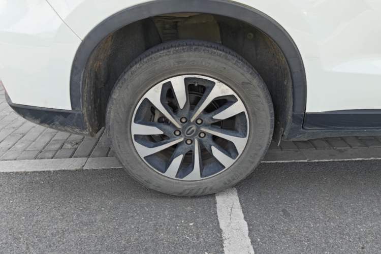 Used GAC Trumpchi GS4 2018 235T Automatic Two-Wheel Drive Elite Edition Right Rear Wheel Hub