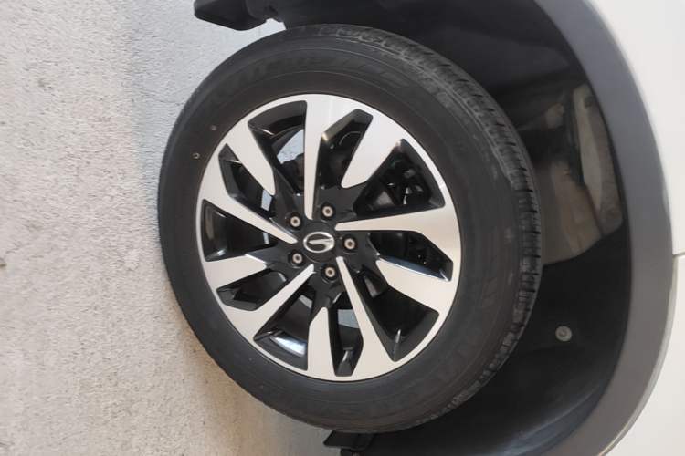 Used GAC Trumpchi GS4 2018 200T G-DCT Two-Wheel Drive Comfort Edition Right Rear Wheel Hub