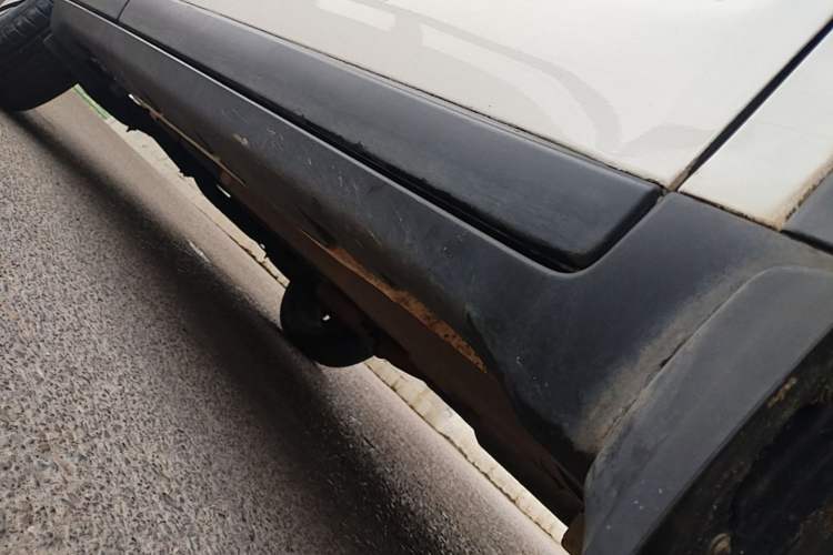 Used GAC Trumpchi GS4 2018 200T Manual Two-Wheel Drive Comfort Edition Right Side Sill