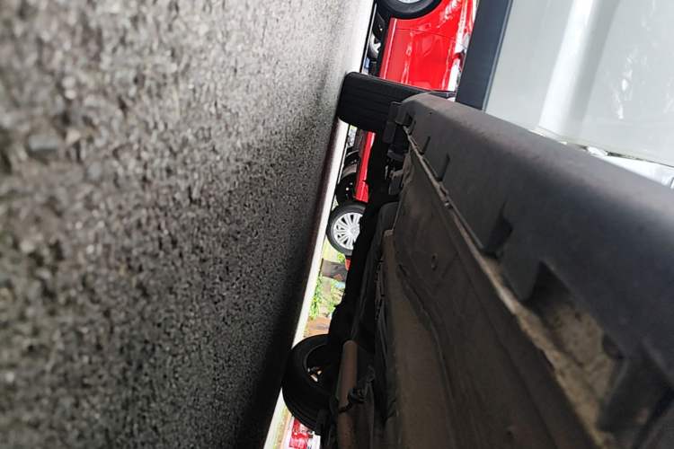 Used GAC Trumpchi GS4 2018 235T Automatic Two-Wheel Drive Luxury Smart Connectivity Version Right Side Sill