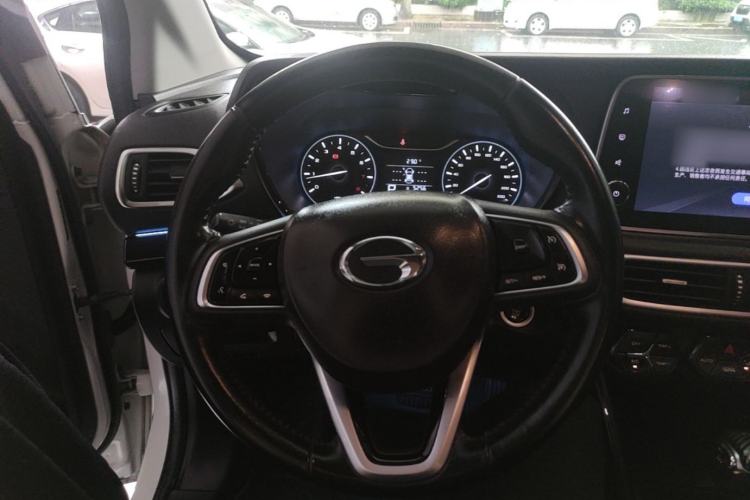 Used GAC Trumpchi GS4 2018 235T Automatic Two-Wheel Drive Luxury Smart Connectivity Millionth Anniversary Edition Steering Wheel