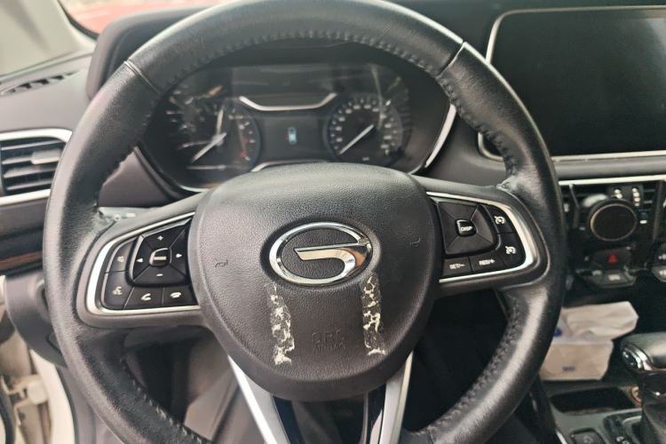 Used GAC Trumpchi GS4 2018 235T Automatic Two-Wheel Drive Luxury Smart Connectivity Version Steering Wheel