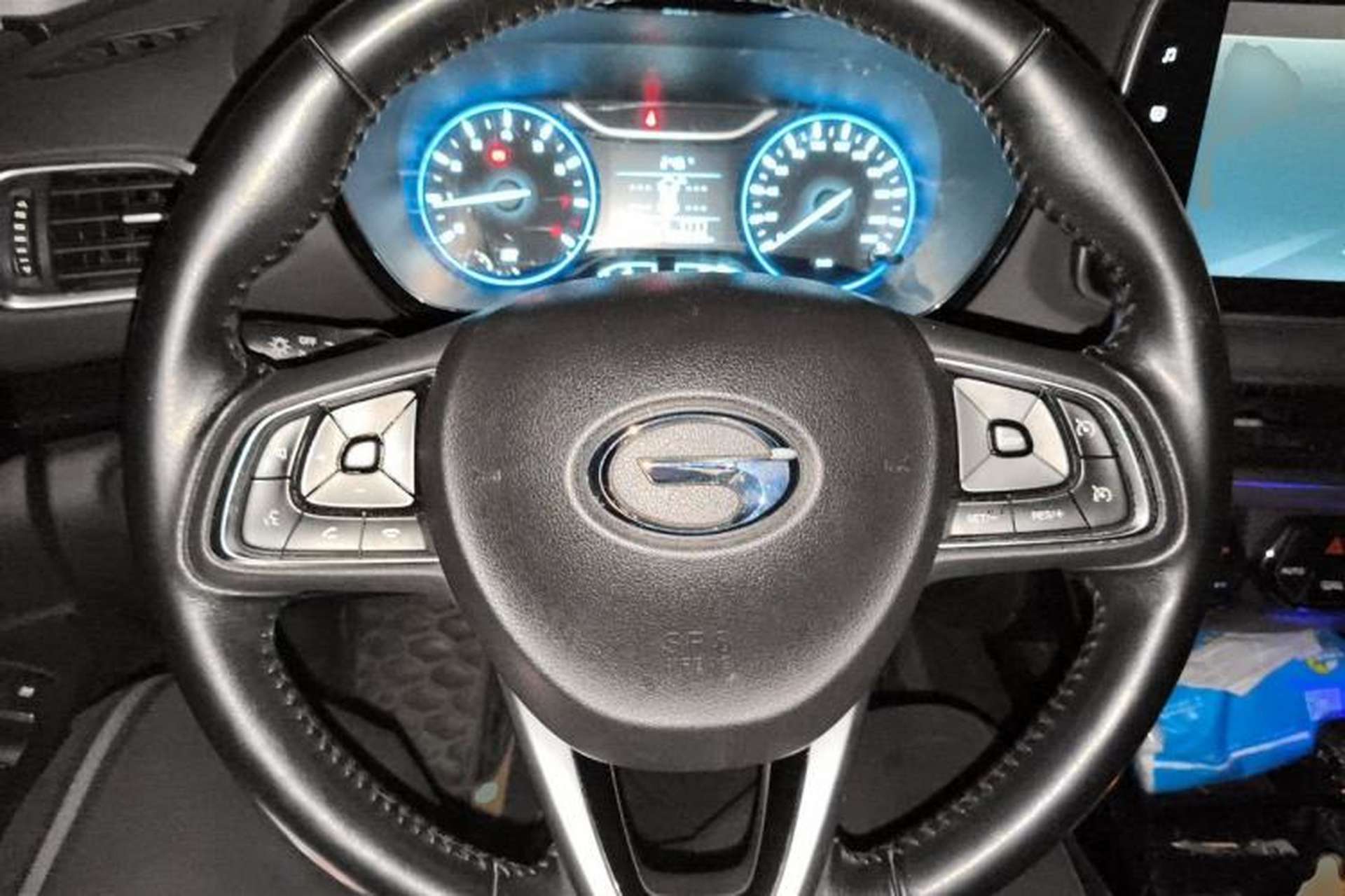 Used GAC Trumpchi GS4 2018 235T DCT Two-Wheel Drive Luxury Smart Connectivity Millionth Anniversary Edition Steering Wheel