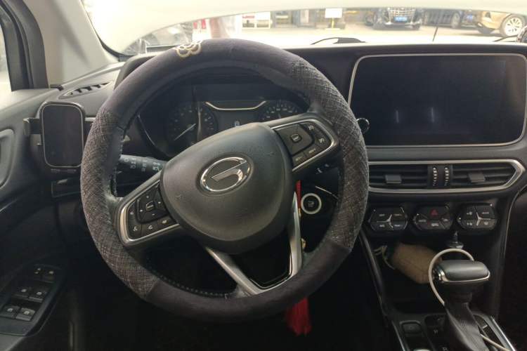 Used GAC Trumpchi GS4 2018 235T Automatic Two-Wheel Drive Luxury Smart Connectivity Version Steering Wheel