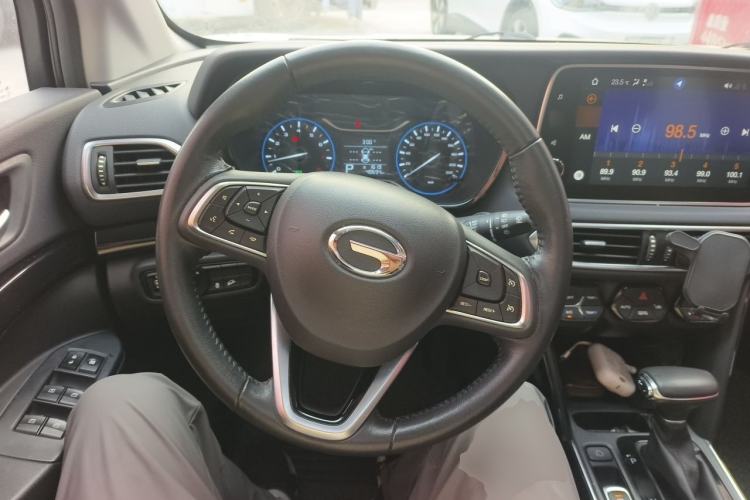 Used GAC Trumpchi GS4 2018 235T Automatic Two-Wheel Drive Luxury Smart Connectivity Version Steering Wheel