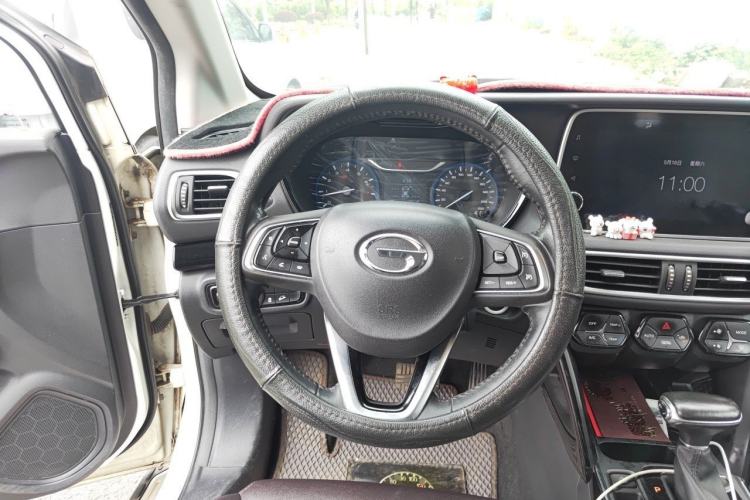 Used GAC Trumpchi GS4 2018 235T Automatic Two-Wheel Drive Luxury Smart Connectivity Version Steering Wheel