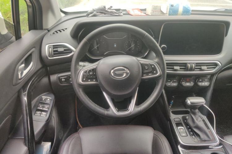 Used GAC Trumpchi GS4 2018 235T Automatic Two-Wheel Drive Luxury Smart Connectivity Version Steering Wheel