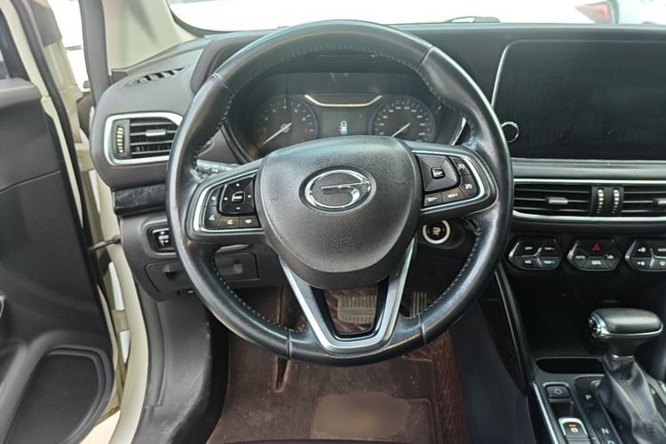 Used GAC Trumpchi GS4 2018 235T Automatic Two-Wheel Drive Luxury Smart Connectivity Version Steering Wheel