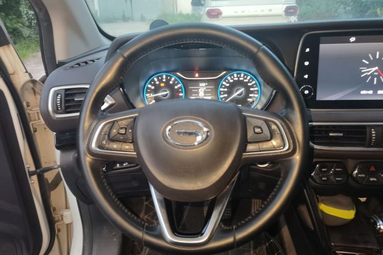 Used GAC Trumpchi GS4 2018 235T Automatic Two-Wheel Drive Luxury Smart Connectivity Version Steering Wheel