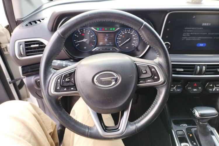 Used GAC Trumpchi GS4 2018 235T Automatic Two-Wheel Drive Luxury Smart Connectivity Version Steering Wheel