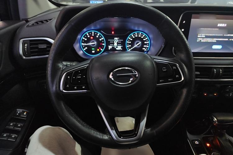 Used GAC Trumpchi GS4 2018 235T Automatic Two-Wheel Drive Luxury Smart Connectivity Millionth Anniversary Edition Steering Wheel