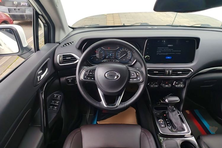 Used GAC Trumpchi GS4 2018 235T Automatic Two-Wheel Drive Luxury Smart Connectivity Version Steering Wheel