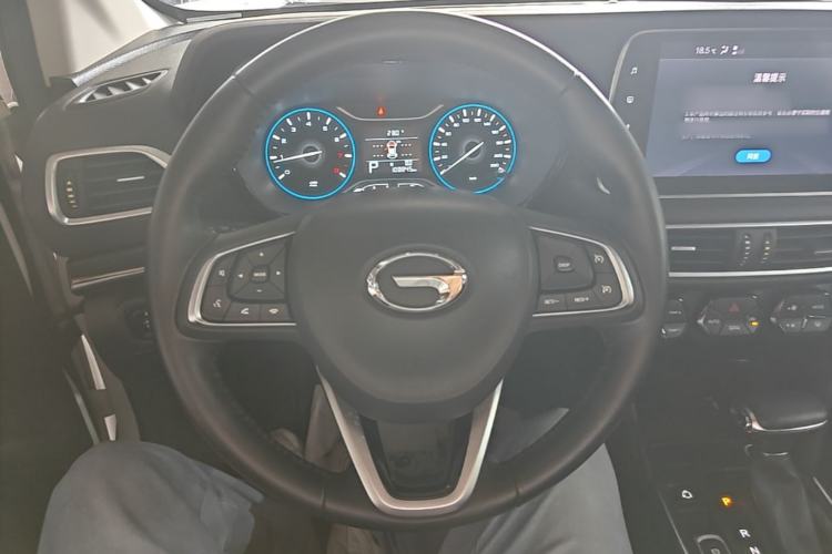 Used GAC Trumpchi GS4 2018 235T Automatic Two-Wheel Drive Luxury Smart Connectivity Version Steering Wheel