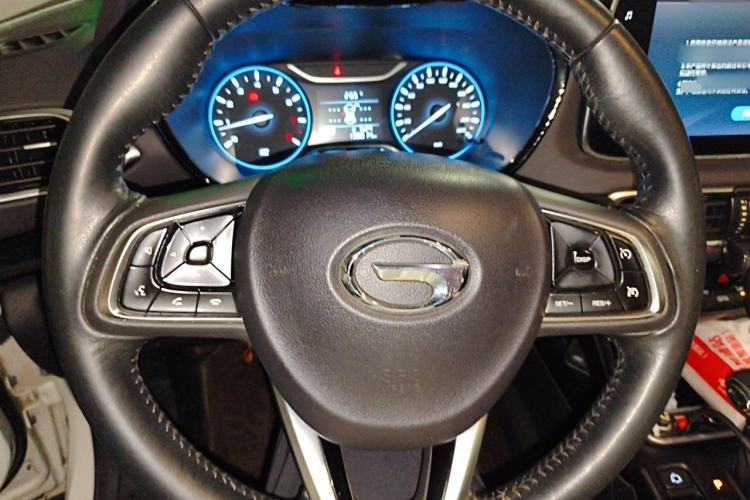 Used GAC Trumpchi GS4 2018 235T Automatic Two-Wheel Drive Luxury Smart Connectivity Millionth Anniversary Edition Steering Wheel