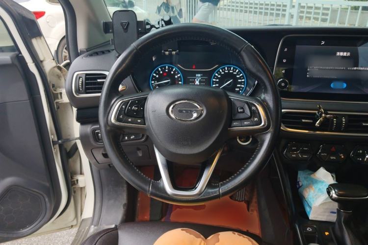 Used GAC Trumpchi GS4 2018 235T Automatic Two-Wheel Drive Luxury Smart Connectivity Millionth Anniversary Edition Steering Wheel