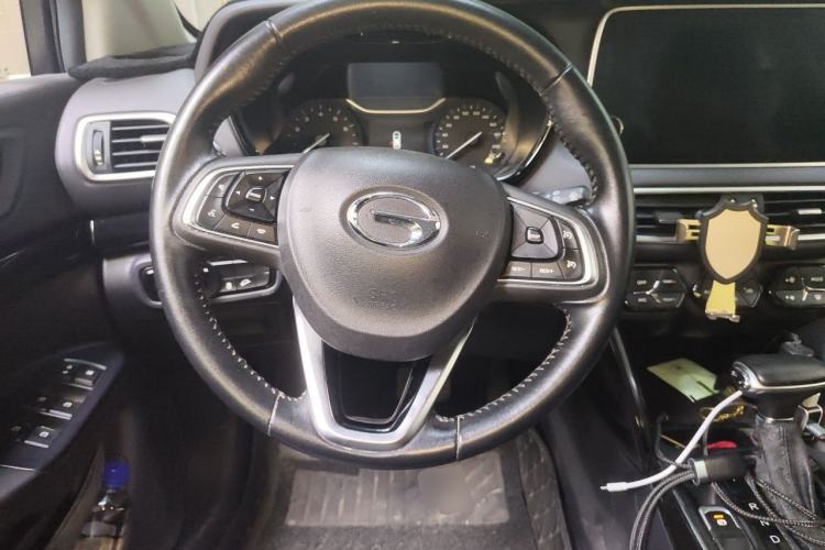 Used GAC Trumpchi GS4 2018 235T Automatic Two-Wheel Drive Luxury Smart Connectivity Version Steering Wheel