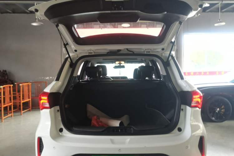 Used GAC Trumpchi GS4 2018 200T G-DCT Two-Wheel Drive Elite Edition Trunk