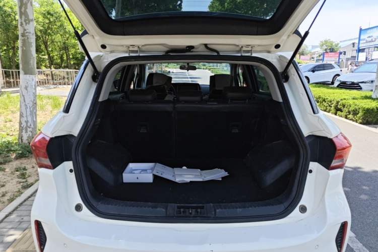 Used GAC Trumpchi GS4 2018 235T Automatic Two-Wheel Drive Elite Edition Trunk