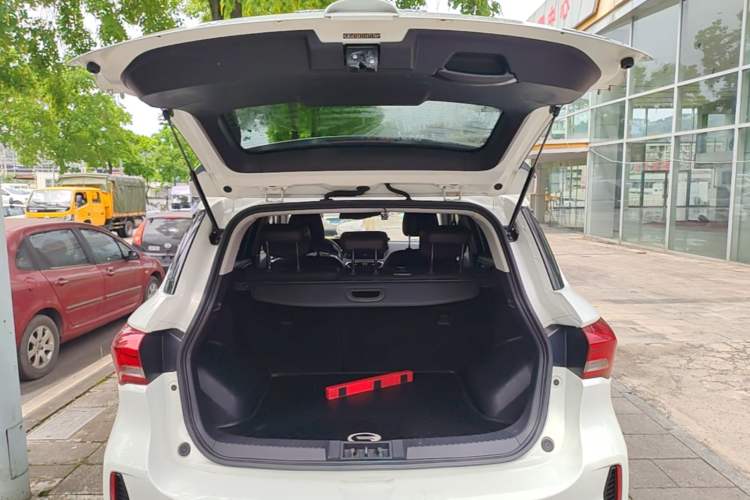 Used GAC Trumpchi GS4 2018 235T Automatic Two-Wheel Drive Luxury Smart Connectivity Version Trunk