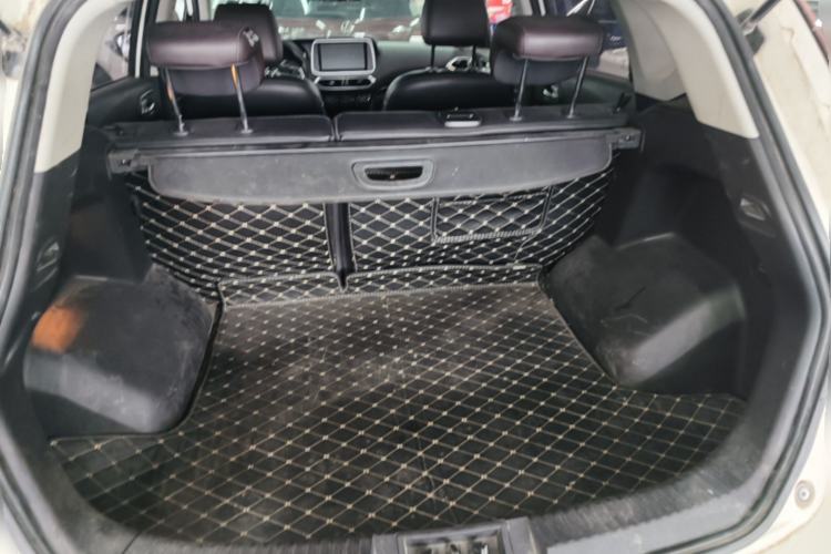 Used GAC Trumpchi GS4 2018 200T G-DCT Two-Wheel Drive Elite Edition Trunk