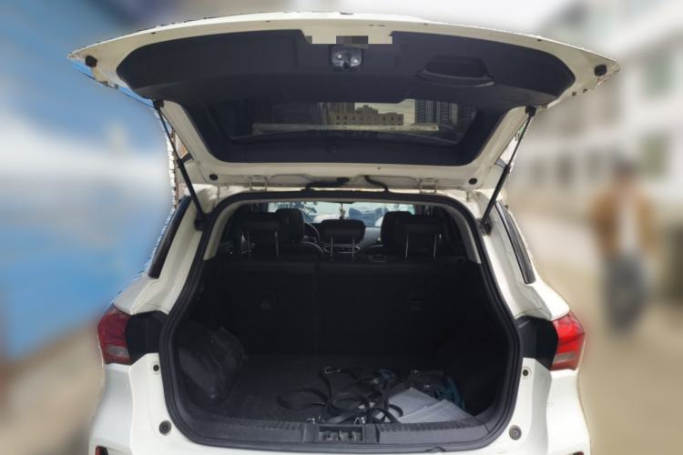 Used GAC Trumpchi GS4 2018 235T Automatic Two-Wheel Drive Elite Millionth Anniversary Edition Trunk