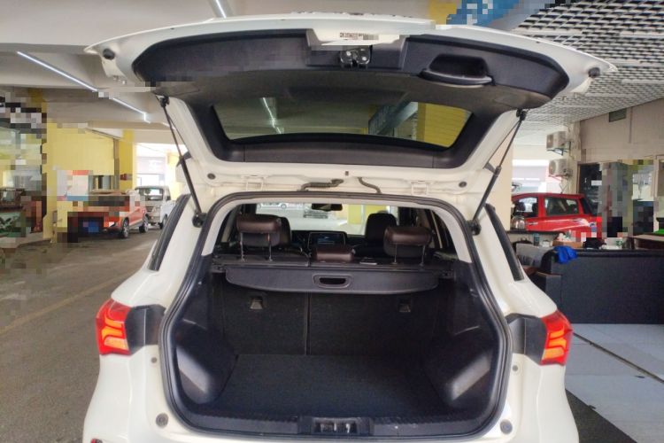 Used GAC Trumpchi GS4 2018 235T Automatic Two-Wheel-Drive Supreme Edition Trunk