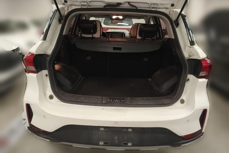 Used GAC Trumpchi GS4 2018 200T Manual Two-Wheel Drive Elite Edition Trunk