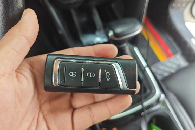 Used GAC Trumpchi GS4 2018 235T Automatic Two-Wheel Drive Luxury Smart Connectivity Version Vehicle Key