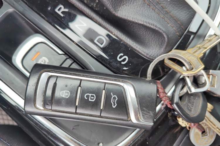 Used GAC Trumpchi GS4 2018 235T Automatic Two-Wheel Drive Luxury Smart Connectivity Version Vehicle Key