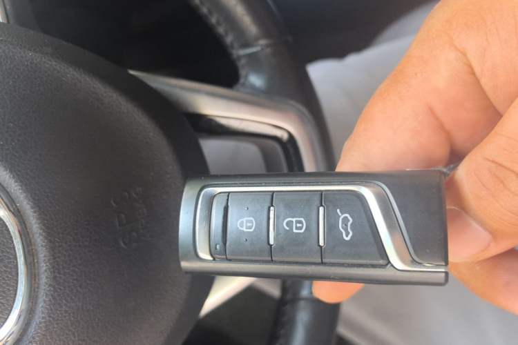 Used GAC Trumpchi GS4 2018 235T Automatic Two-Wheel Drive Luxury Smart Connectivity Version Vehicle Key