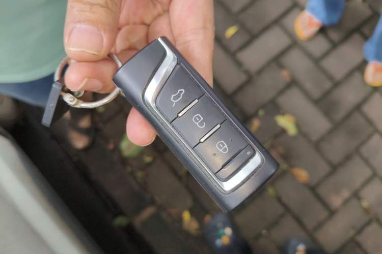 Used GAC Trumpchi GS4 2018 235T Automatic Two-Wheel Drive Luxury Smart Connectivity Version Vehicle Key